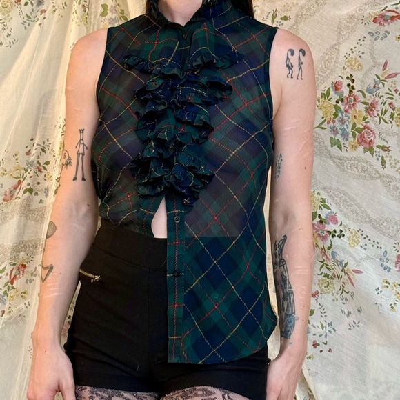 🪅Ralph Lauren Gorgeous Plaid Ruffle Collar Blouse🪅 - Picture 5 of 9